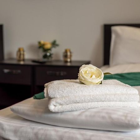 Escala Rooms Ghimbav Екстер'єр фото