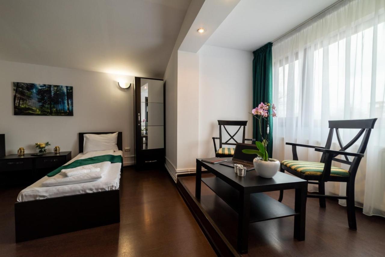 Escala Rooms Ghimbav Екстер'єр фото