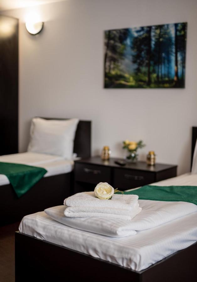 Escala Rooms Ghimbav Екстер'єр фото