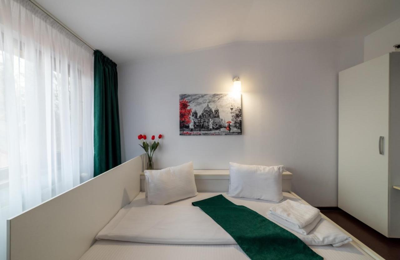 Escala Rooms Ghimbav Екстер'єр фото