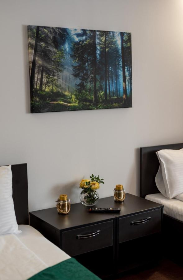 Escala Rooms Ghimbav Екстер'єр фото