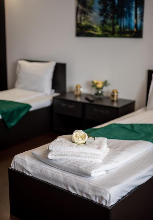 Escala Rooms Ghimbav Екстер'єр фото