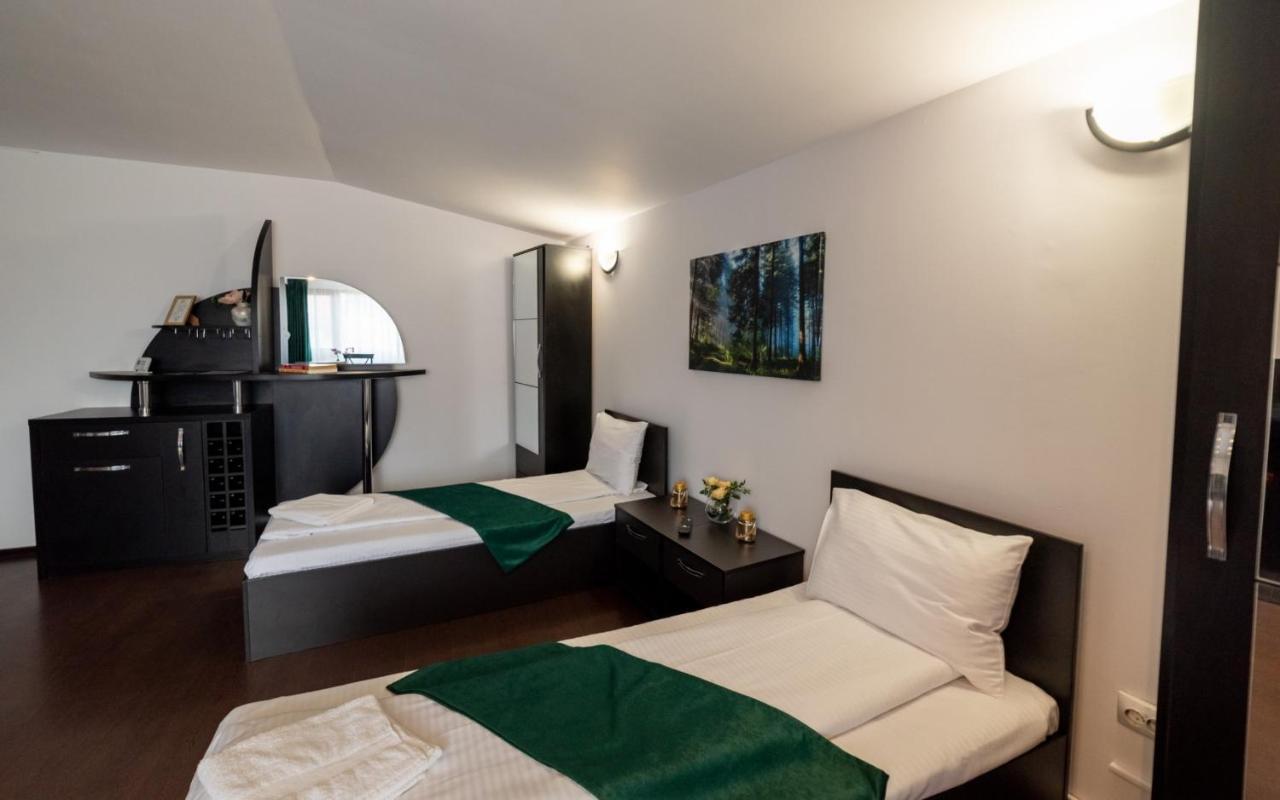 Escala Rooms Ghimbav Екстер'єр фото