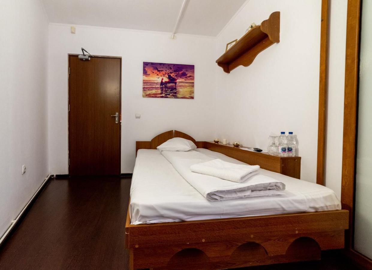Escala Rooms Ghimbav Екстер'єр фото
